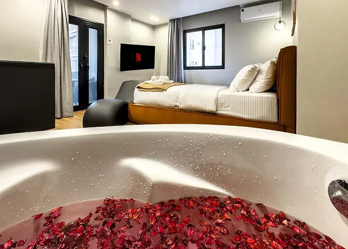 The 2Bdr Obsidian Jacuzzi Stay 5Min To Cai Airport