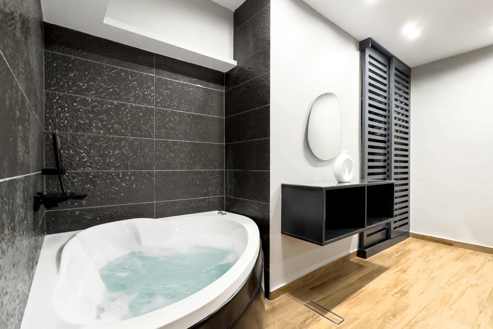 Apartment The 2bdr Obsidian Jacuzzi 5min To Cai Airport Cairo