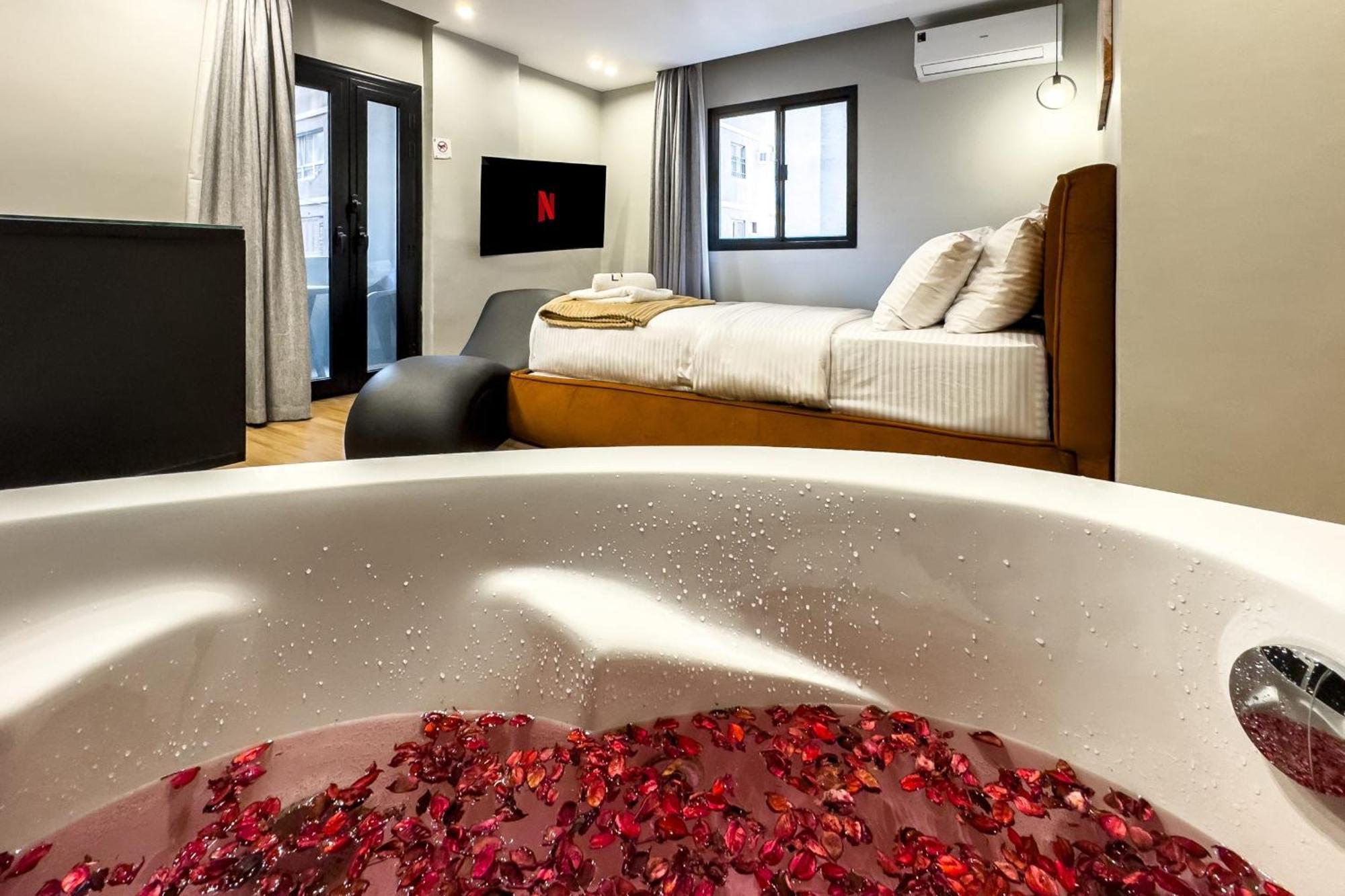 The 2bdr Obsidian Jacuzzi 5min To Cai Airport Apartment